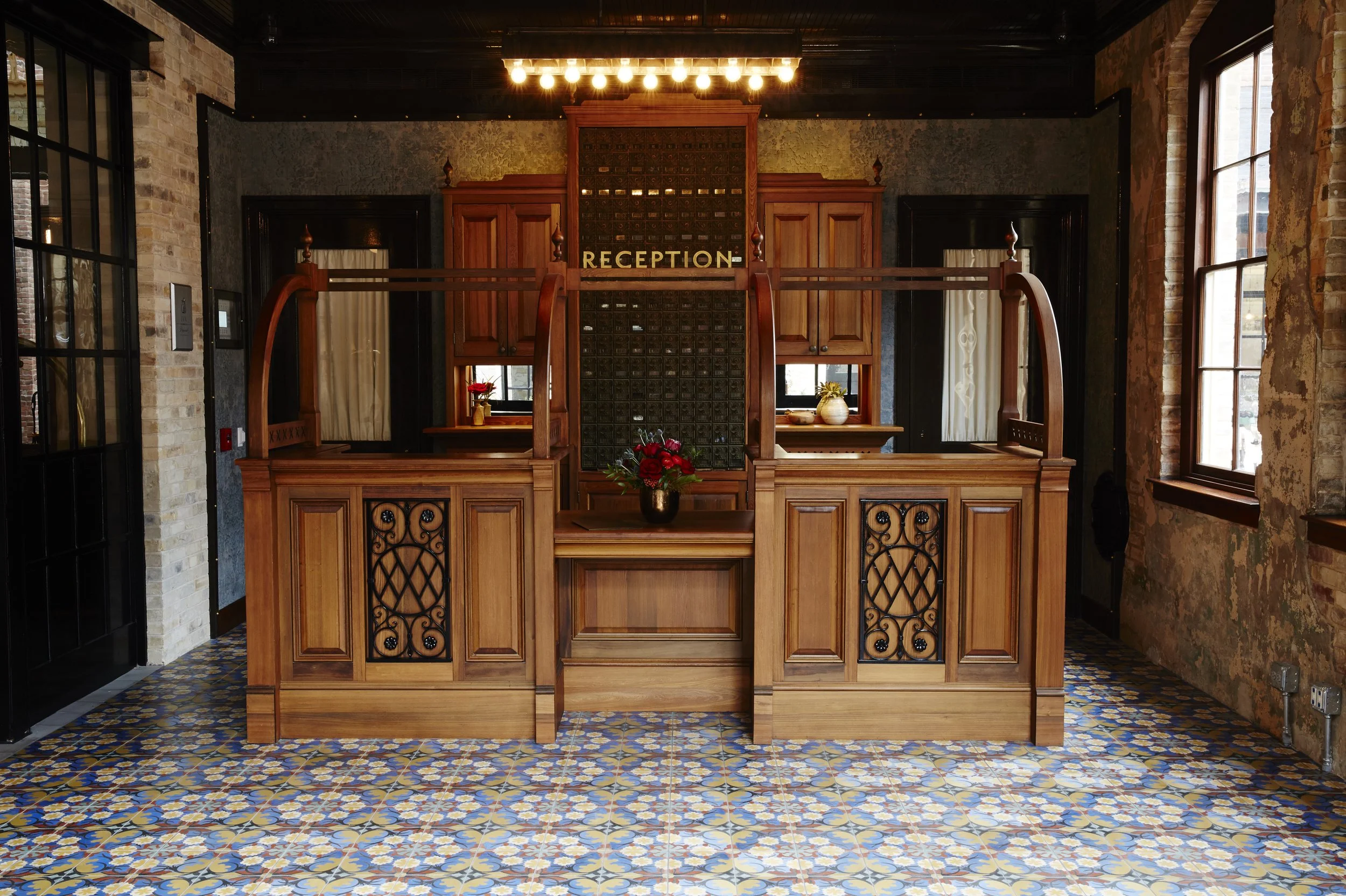 Antique hotel reception discount desk